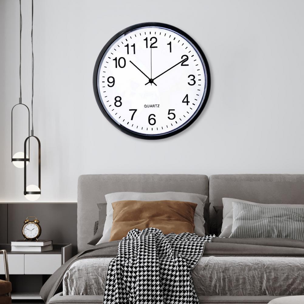 Classic silent wall clock