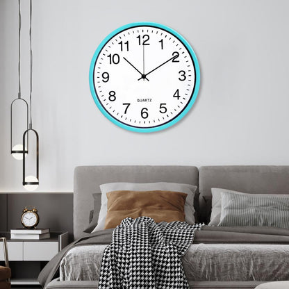 Classic silent wall clock